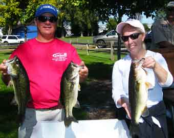 Fall DK Open 2009 champs LGMOUTH & marya with some of their quality largemouth bass