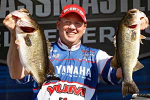 Texan Alton Jones leads day one BASS Elite Series 2011 on the St. Johns River with 26 pounds 9 ounces Texan Alton Jones leads day one BASS Elite Series 2011 on the St. Johns River with 26 pounds 9 ounces