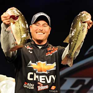 Chevy pro Bryan Thrift caught 5 bass weighing 13 pounds, 15 ounces to win $125,000 at the Walmart FLW Tour on Beaver Lake with a four-day catch of 54-8 Chevy pro Bryan Thrift caught 5 bass weighing 13 pounds, 15 ounces to win $125,000 at the Walmart FLW Tour on Beaver Lake with a four-day catch of 54-8