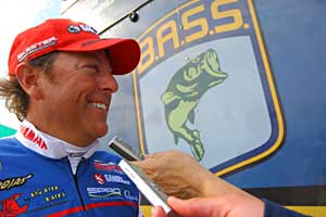 TroKar Battle leader Dean Rojas talks about his day one success on Toledo Bend Reservoir TroKar Battle leader Dean Rojas talks about his day one success on Toledo Bend Reservoir