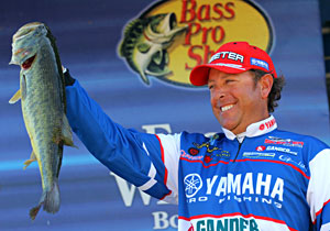 Dean Rojas continues to lead the TroKar Battle on the Bayou at the Toledo Bend Reservoir Elite Series event Dean Rojas continues to lead the TroKar Battle on the Bayou at the Toledo Bend Reservoir Elite Series event