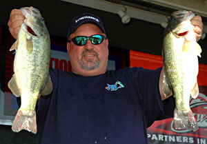 Non-boater Dennis Hastings of Flower Mound Texas leads all non-boaters on day one of the TBF national championship on Lake Nickajack Non-boater Dennis Hastings of Flower Mound Texas leads all non-boaters on day one of the TBF national championship on Lake Nickajack