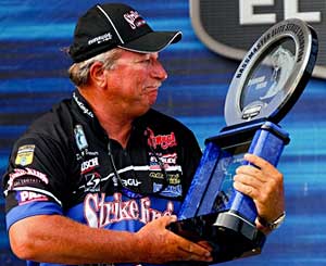 Missouri Elite angler Denny Brauer wins his 17th Bassmaster at the 2011 Diamond Drive on the Arkansas River Missouri Elite angler Denny Brauer wins his 17th Bassmaster at the 2011 Diamond Drive on the Arkansas River