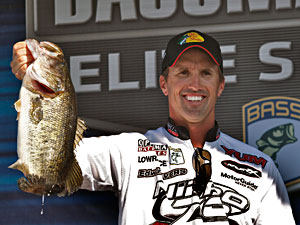 Edwin Evers 6 pounds 5 ounce kicker bass moved him into 2nd place after day 3 of the B.A.S.S. Elite Series Power-Pole Citrus Slam on the St. Johns River Edwin Evers 6 pounds 5 ounce kicker bass moved him into 2nd place after day 3 of the B.A.S.S. Elite Series Power-Pole Citrus Slam on the St. Johns River