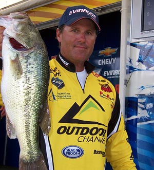 Professional bass angler Joe Thomas appears for seminars Friday only at the February 23 - 26, 2012 Outdoorama Professional bass angler Joe Thomas appears for seminars Friday only at the February 23 - 26, 2012 Outdoorama
