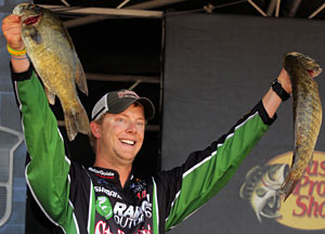Bassmaster Elite Series Champion Jonathon Vandam with two big Green Bay Lake Michigan smallmouth bass from his Berkley Heavyweight five-fish limit of 23-4 Bassmaster Elite Series Champion Jonathon Vandam with two big Green Bay Lake Michigan smallmouth bass from his Berkley Heavyweight five-fish limit of 23-4
