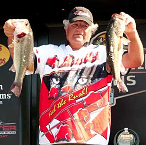 Kelly Pratt leads wire-to-wire to win the 2011 B.A.S.S. Northern Open on the James River with 42-6 pounds of bass over three days Kelly Pratt leads wire-to-wire to win the 2011 B.A.S.S. Northern Open on the James River with 42-6 pounds of bass over three days