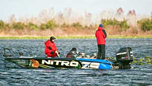 Elite angler Ott DeFoe, shown landing a Florida bass, leads the 2011 B.A.S.S. Rookie of the Year race after three Elite Series events Elite angler Ott DeFoe, shown landing a Florida bass, leads the 2011 B.A.S.S. Rookie of the Year race after three Elite Series events