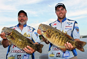 Bob Perkins and Justin Ohotto won the North American Bass Circuit Bay de Noc tournament with 22.15 pounds of smallmouth bass Bob Perkins and Justin Ohotto won the North American Bass Circuit Bay de Noc tournament with 22.15 pounds of smallmouth bass