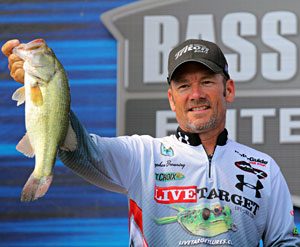 Elite angler Stephen Browning with an Arkansas River bass from the 2011 Diamond Drive Elite Series event Elite angler Stephen Browning with an Arkansas River bass from the 2011 Diamond Drive Elite Series event