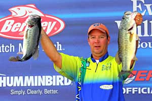 Alabama bass pro Steve Kennedy holds down 2nd place on his home lake West Point 1 ounce behind the leader Edwin Evers Alabama bass pro Steve Kennedy holds down 2nd place on his home lake West Point 1 ounce behind the leader Edwin Evers