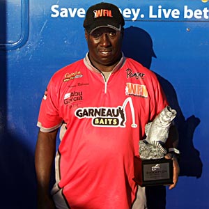 Westland Michigan bass tournament angler Tommy Robinson won the BFL Regional on Barren River with a three-day total of fifteen bass weighing 40 pounds 12 ounces