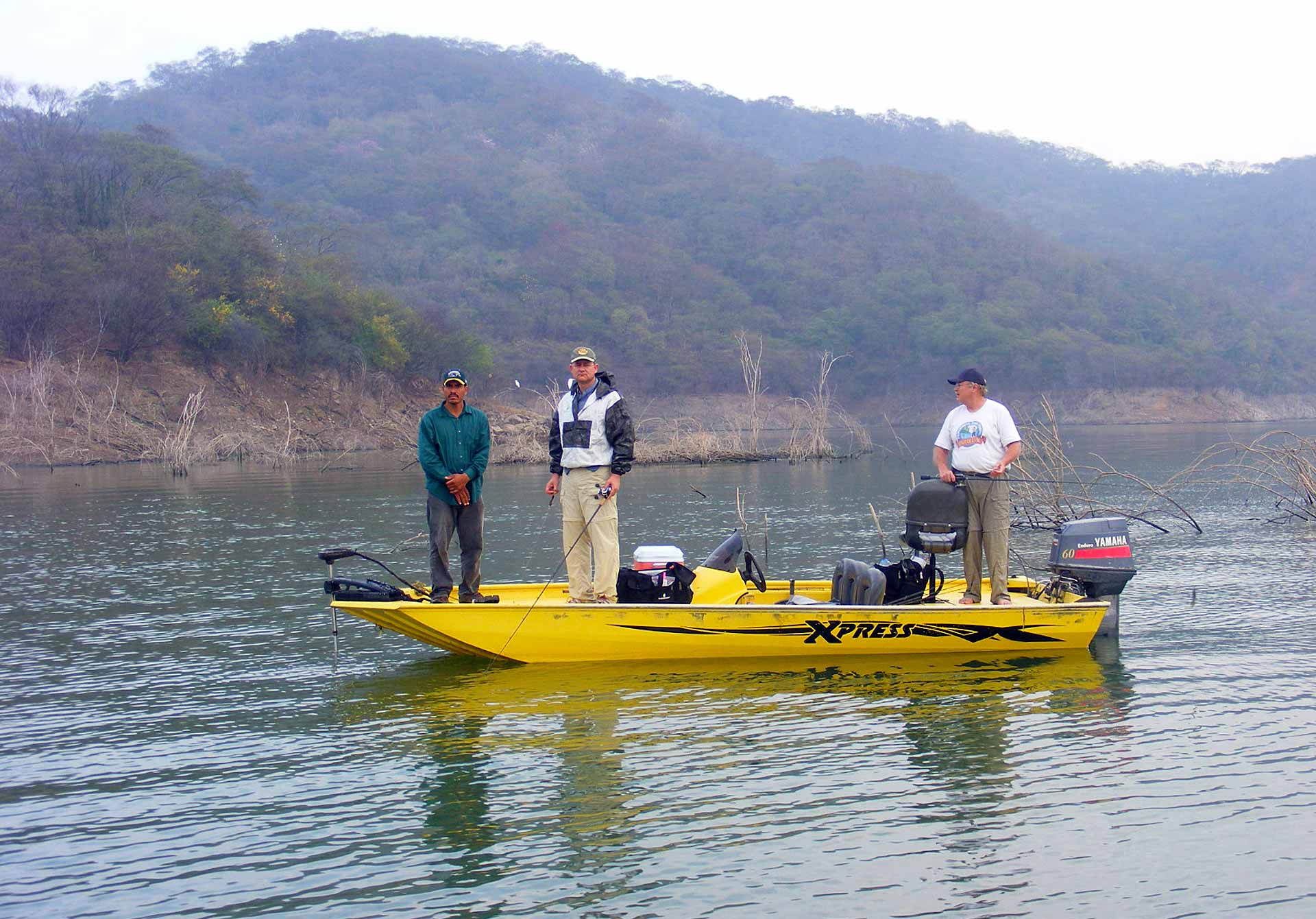 Randy VanDam and Don Stevens with bass fishing guide on Lake Comedero dscf3171