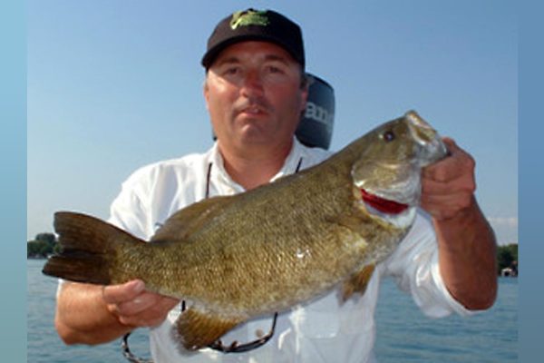 Captain Wayne Carpenter Lake St. Clair smallmouth bass