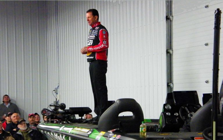 Kevin VanDam performing a seminar at D & R Sports Center on March 29, 2016.