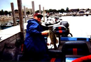 Emptying my livewell at a Saginaw Bay BFL after a long, rough day. My co-angler Phil Conley took the photo & 1st place/big bass on for co-anglers despite a long rough ride. 